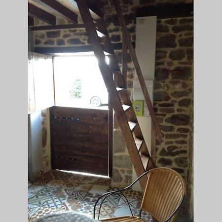 La Cahute, Gite Etape La Foret-Auvray Exteriör bild